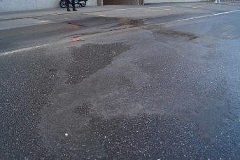 Zwei Selbstunfälle auf glatter Strasse