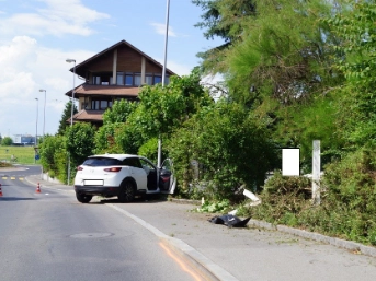Selbstunfall wegen Sekundenschlaf