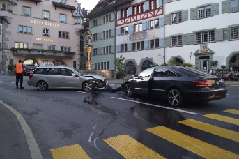 Frontalkollision am Kolinplatz