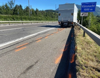 Auffahrunfall endet in Leitplanke