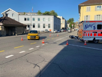 Vortritt missachtet - Rollerfahrer verletzt