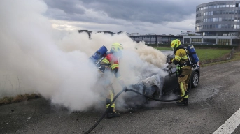 Feuerwehreinsatz auf der Autobahn - Bild 2